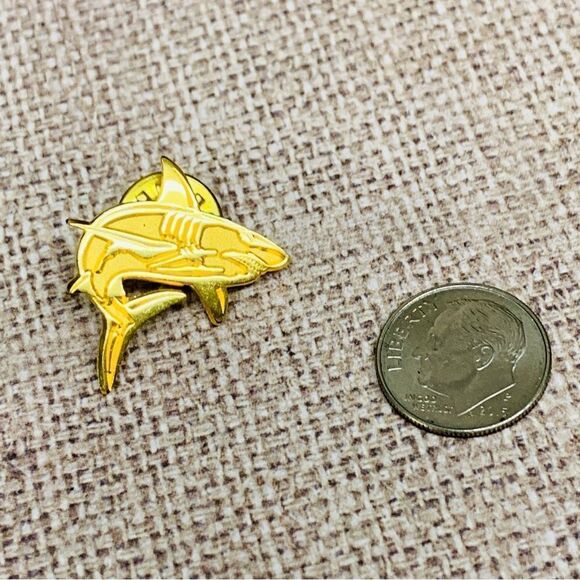Gold Shark Straight Back Pin - Picture 1 of 2
